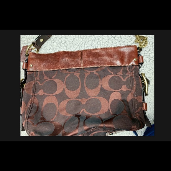 Beautiful, gently used Coach bag. Such an amazing color for fall! 🍁🍂 - Picture 8 of 8
